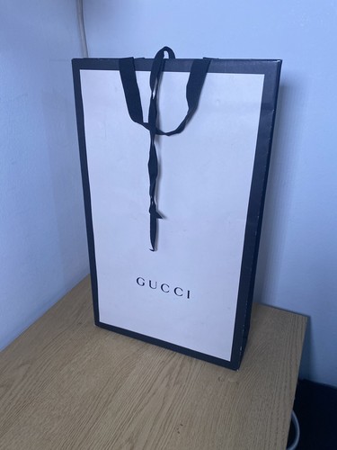 Gucci white empty gift bag - gift,