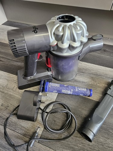 Dyson cordless vacuum - cordless,