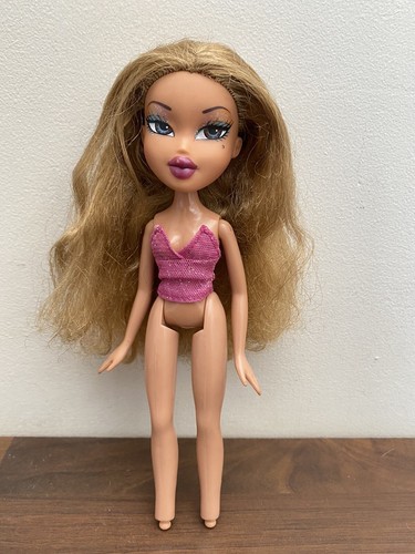 Bratz step out yasmin - out, doll