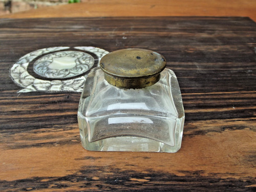 Writing slope box inkwell - , 44