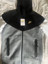 nike tech fleece hoodie
