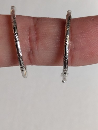 Genuine solid white gold loop - solid,