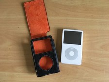  iPod Classic 5 gen 30gb *Wolfson DAC* V good cond. just 27hrs use + xtras