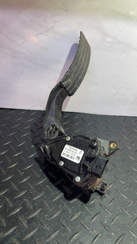 Renault clio accelerator - clio,