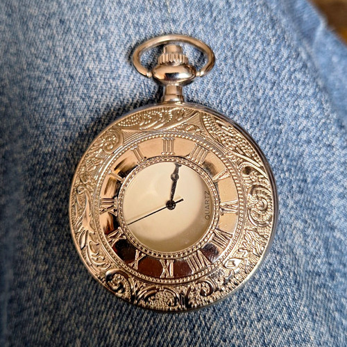 Silver half hunter - half, quartz