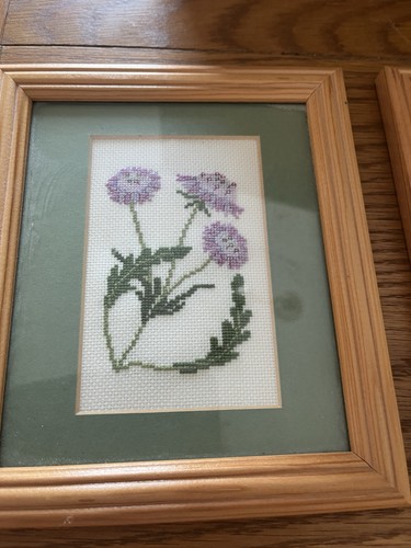 Vintage pretty hand - pretty,