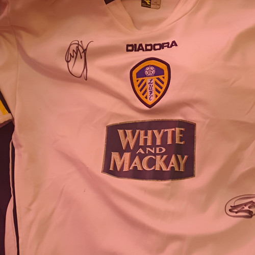 Diadora leeds united signed - diadora,
