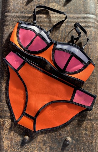 Neoprene bikini size - ,