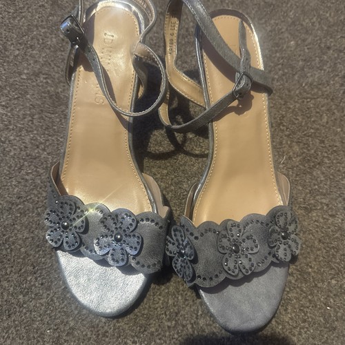 Williams silver grey flower - grey,