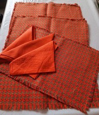 4x Vintage Burnt Orange And Sage Woven Place Mats And 3 Orange Linen Napkins