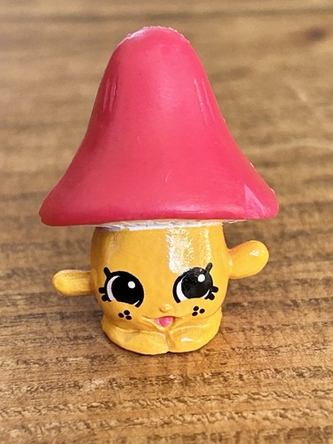 Molly mushroom 008 shopkins - molly,