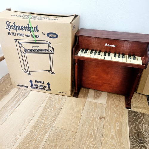 Schoenhut childs key piano - key,