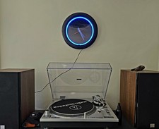 Vintage 80's Neon Clock (Blue