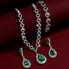 Emerald Crystal Jewelry Set Necklace Bracelet & Drop Earrings Elegant Gift Box