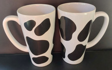 ? BLACK & WHITE TALL LATTE MUGS