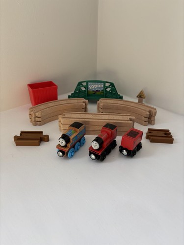 Thomas friends wooden train - thomas,