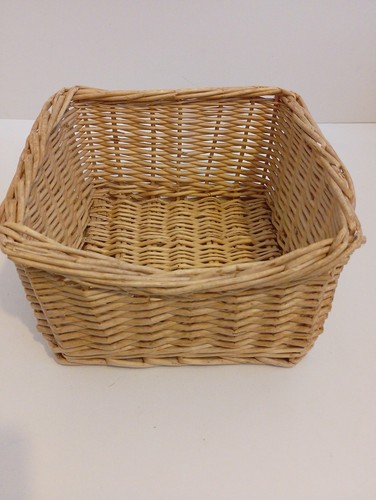 Tradition square wicker basket - square,