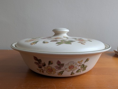 Autumn leaves casserole dish - leaves,