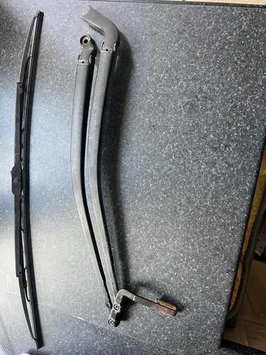 Audi wiper arm - a2,