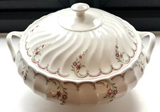 WEDGWOOD PINK GARLAND TUREEN COVERED VEGETABLE DISH