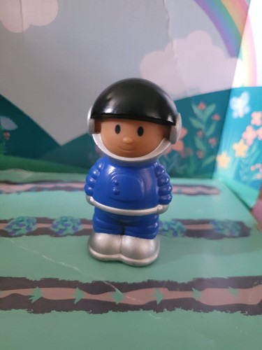 Elc happyland spaceman figure - elc,
