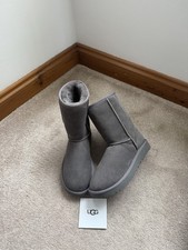 GENUINE UGG BOOTS W CLASSIC