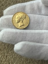 1852 Gold Victoria Full Sovereign ‘Young Head’ AU+ with Protective Case