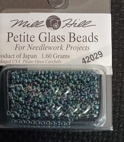 Mill hill petite glass beads - mill,