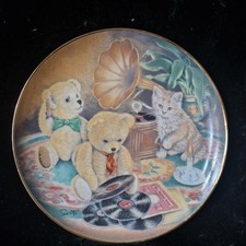 Vintage Franklin Mint / Sue