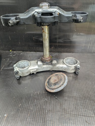 Honda cbr929rr top and - cbr929rr, bottom