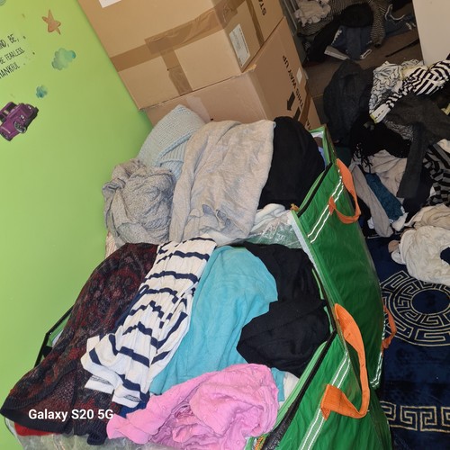 Mixed clothes reseller - mixed,