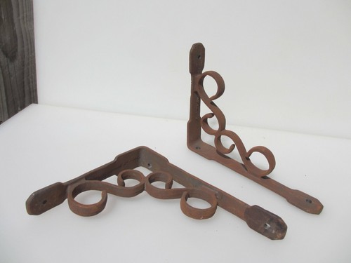 Iron cistern shelf brackets - cistern,