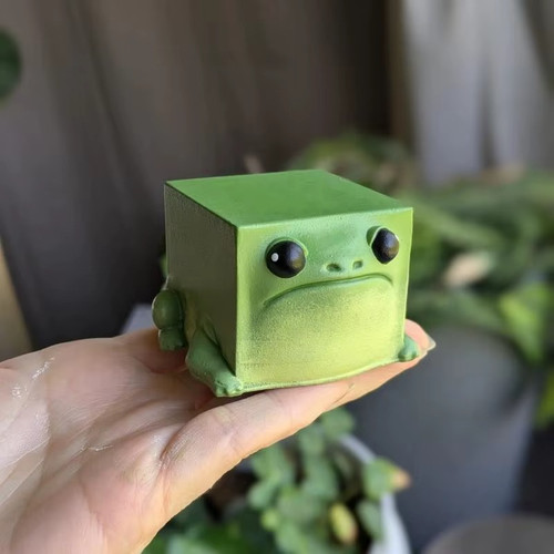 Funky square frog resin statue - frog,