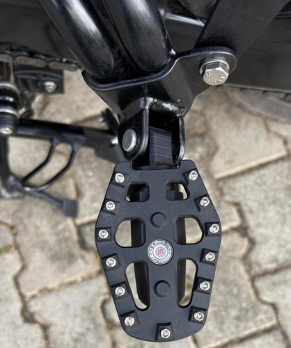 Passenger adjustable footpegs - passenger,