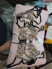 HELLO LA GIRL NEVER WORN