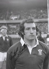 Gareth Edwards - Wales &