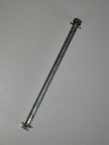 Suzuki 500e swingarm axle - suzuki,