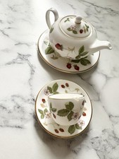 Wedgwood Wild Strawberry