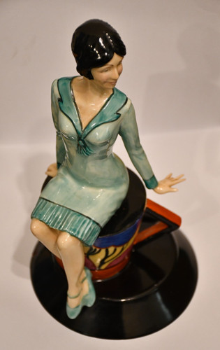 Clarice cliff pottery figure - pottery,