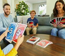Mattel Games UNO Classic Giant