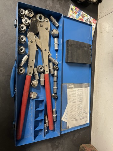 Uponor manual pressing - manual,