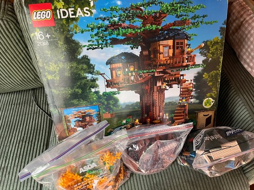 Lego ideas tree house 21318 - tree,