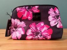 Ted Baker Cosmetics Make Up Bag Pink Flower Pattern New With Tags - Bag Only