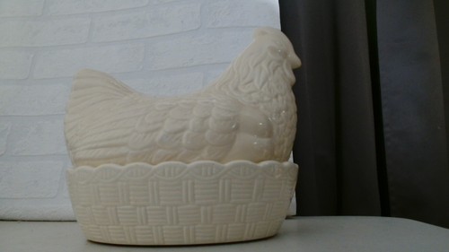 Vintage ceramic chicken - chicken, egg