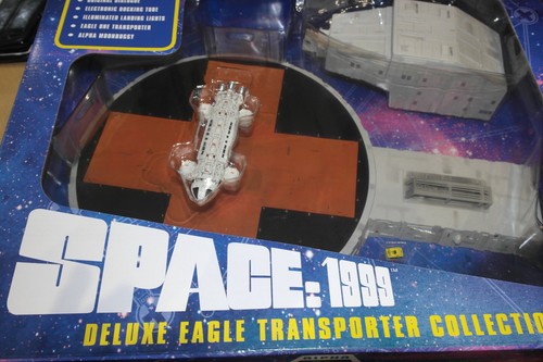 Sixteen space 1999 - sixteen,