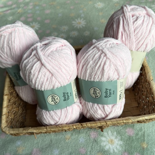 Aldi crafty baby yarn - so,