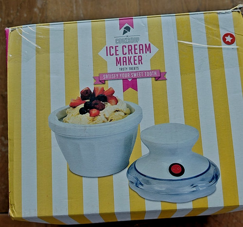 Ice cream maker machine - cream,