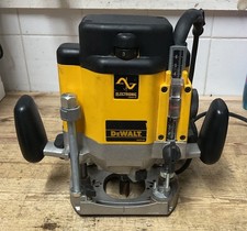DeWalt DW625E Plunge Router - Variable Speed - 1/2'' - 240V