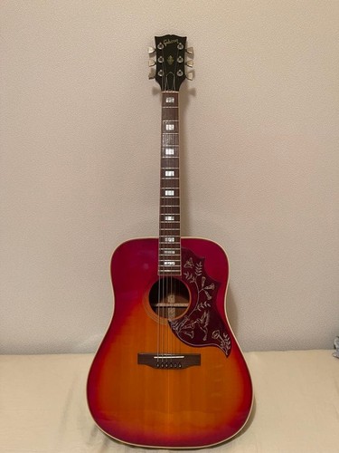 Gibson hummingbird 1976 - gibson,