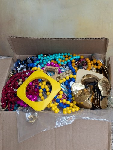 Vintage now mixed jewelry - now,